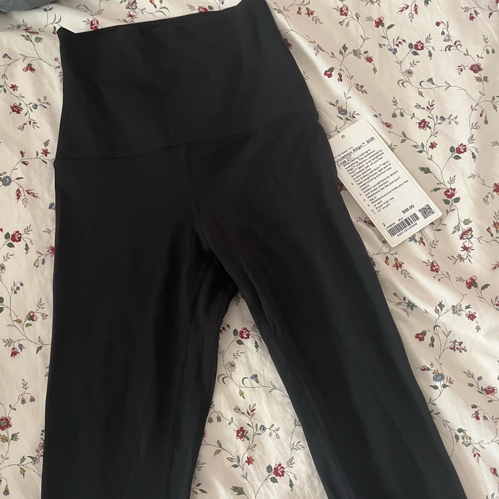 lululemon super high rise align crops size 2